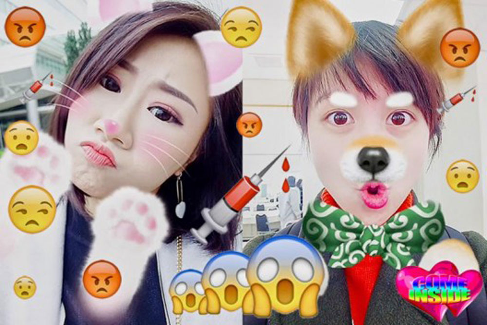Mak Ying Tung and Wong Ka Ying as fictional girlband Come Inside 